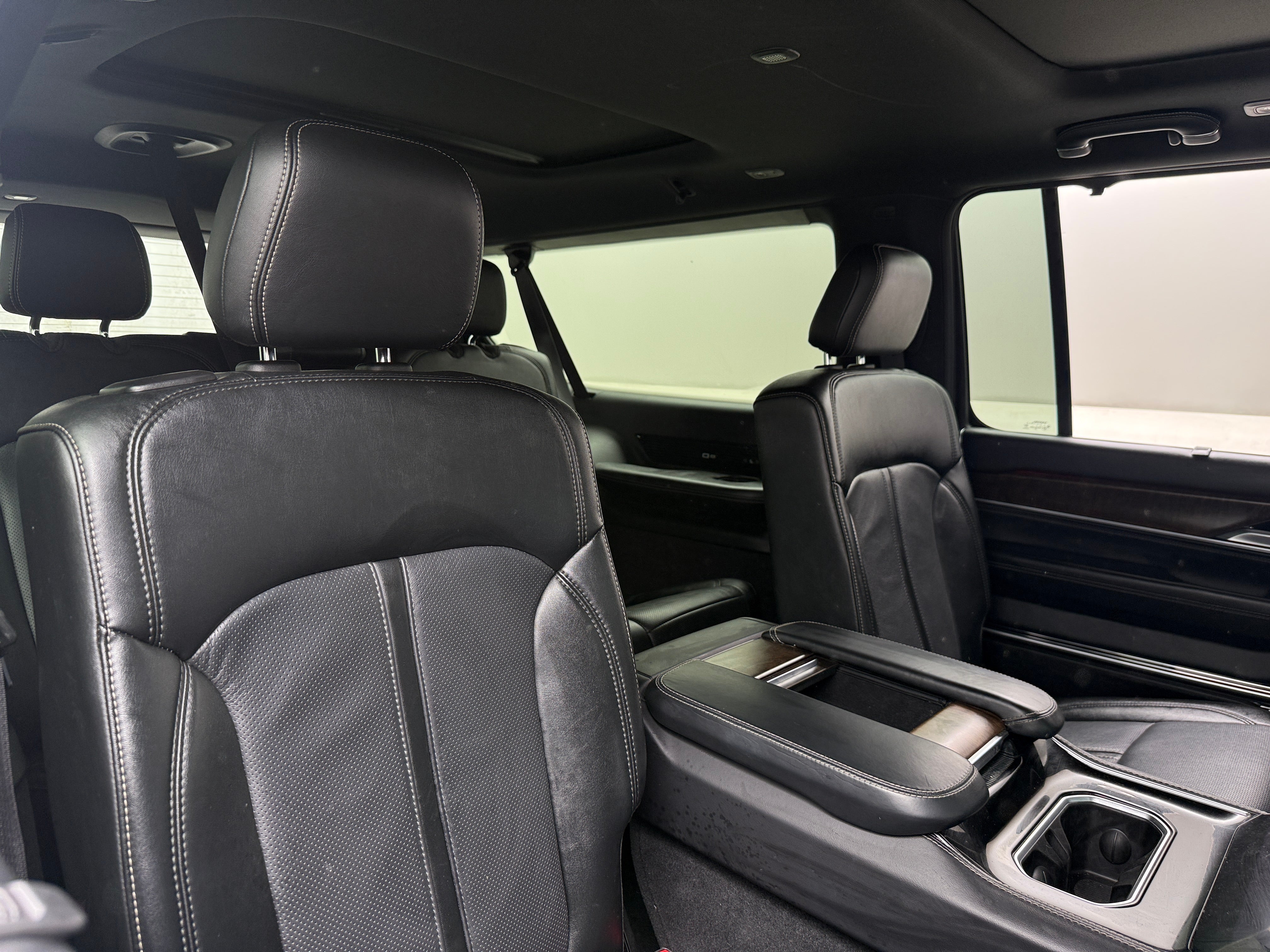 jeep grand wagoneer l 2024 1C4SJSEP4RS110168 image